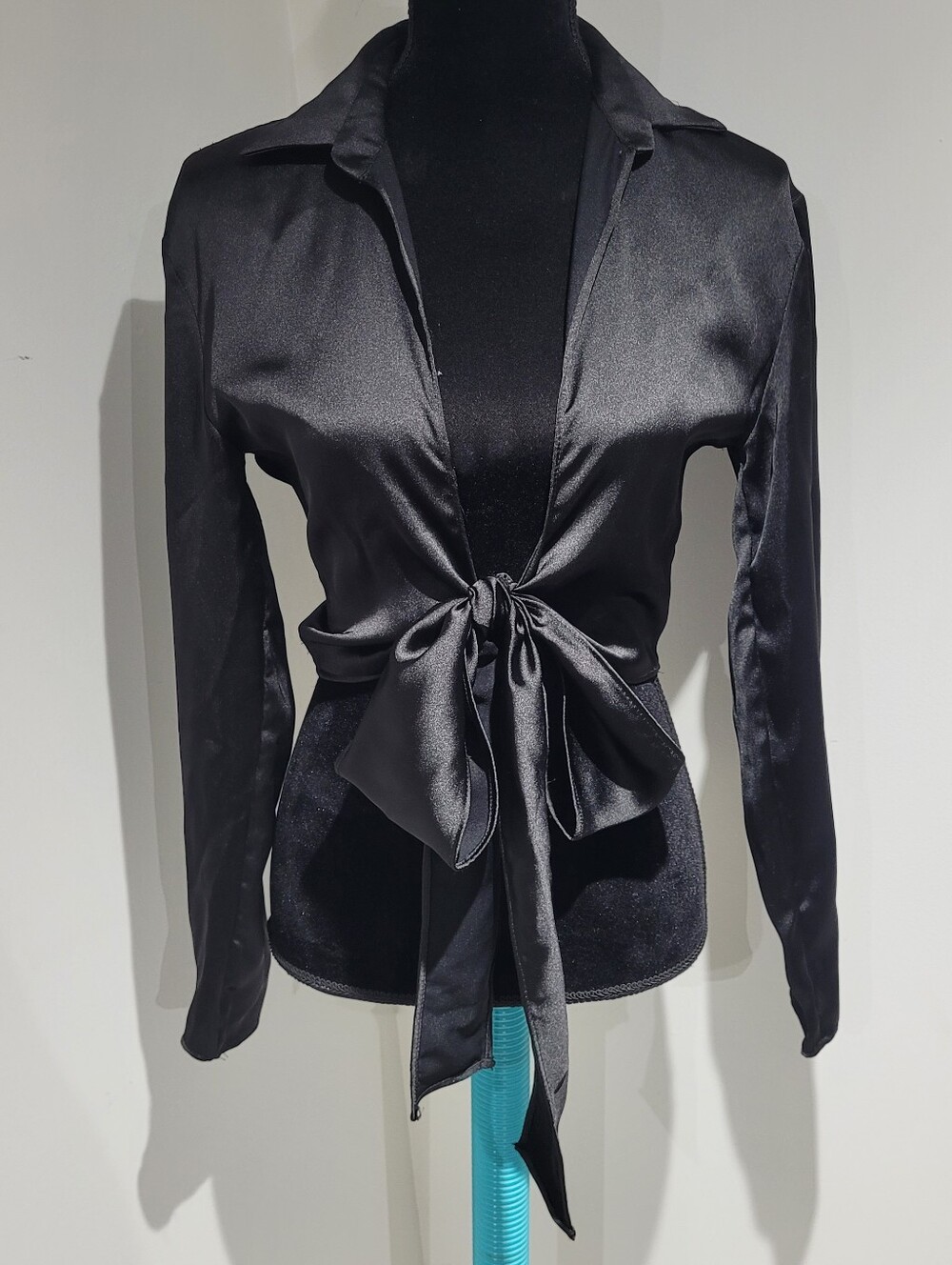 Zara Women's Satin Tie-Front Collared Deep-V Blouse XS Black Romantic Whimsigoth